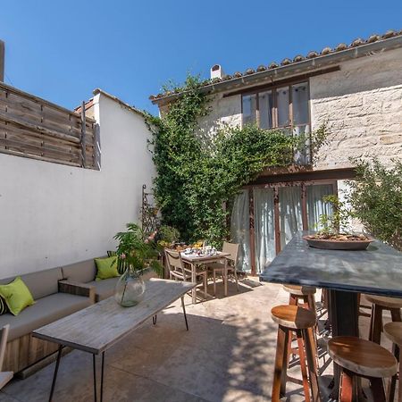 Maison De Mon Pere Эг-Морт Экстерьер фото